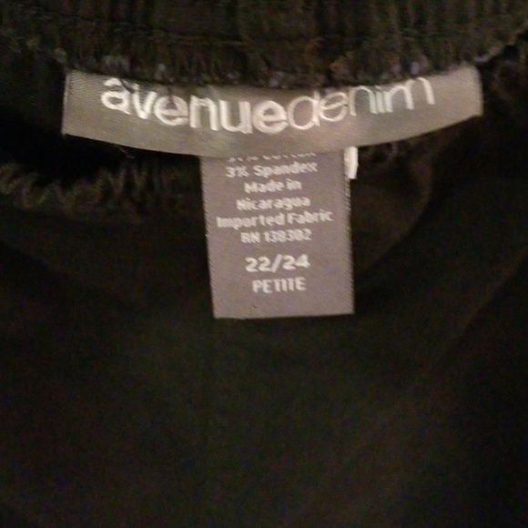 Avenue Denim pull on jeans - Picture 2 of 3